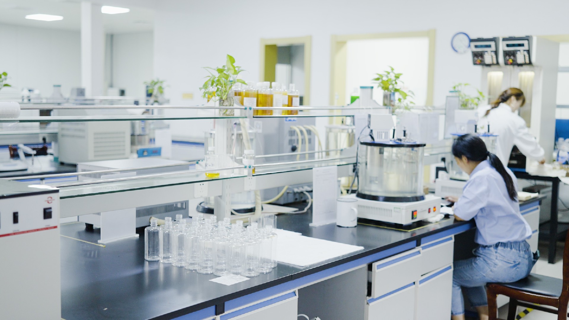 1655777885872234.jpg C4185.00_08_43_04.Still024~1.jpg